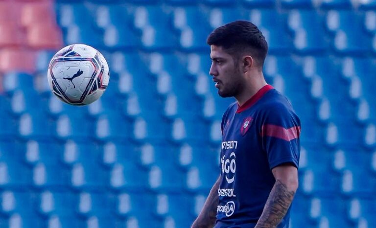 Sergio Díaz, ofensivo de Cerro Porteño.