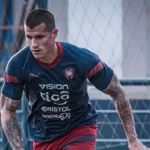 Alan Benítez, lateral de Cerro Porteño. Imagen: @CCP1912oficial