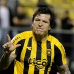 Federico Santander, delantero de Guaraní. Imagen: La Nación.