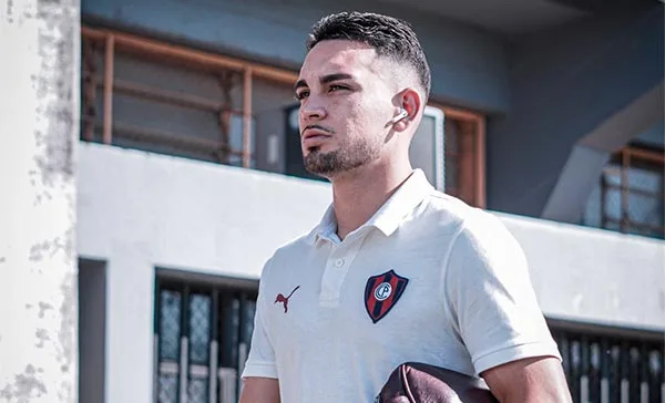 Fabrizio Peralta, mediocampista de Cerro Porteño.