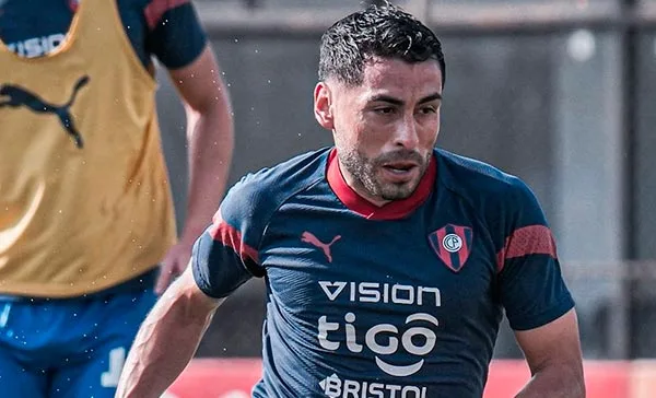 Federico Carrizo, mediocampista de Cerro Porteño.